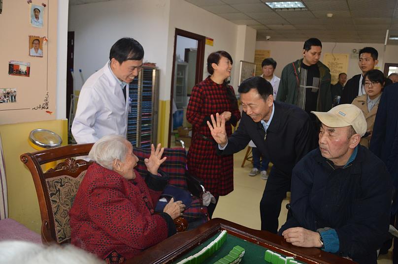 养老院解除封闭之前的安全注意事项